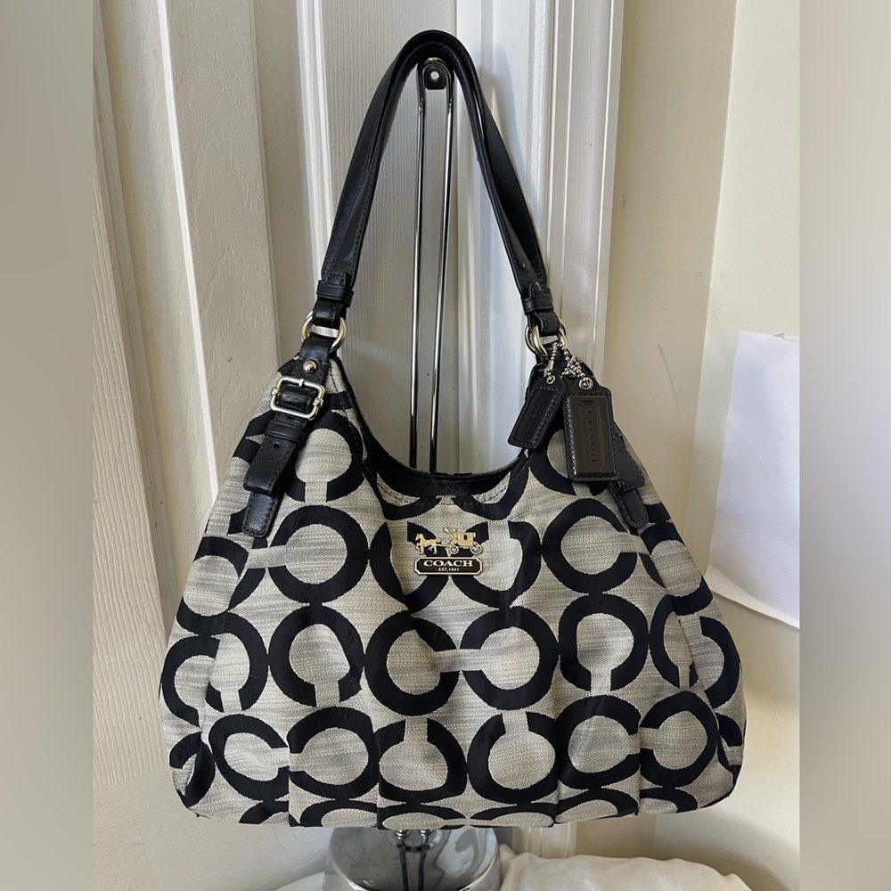 Coach Madison Maggie shoulder bag EUC - Picture 9 of 13